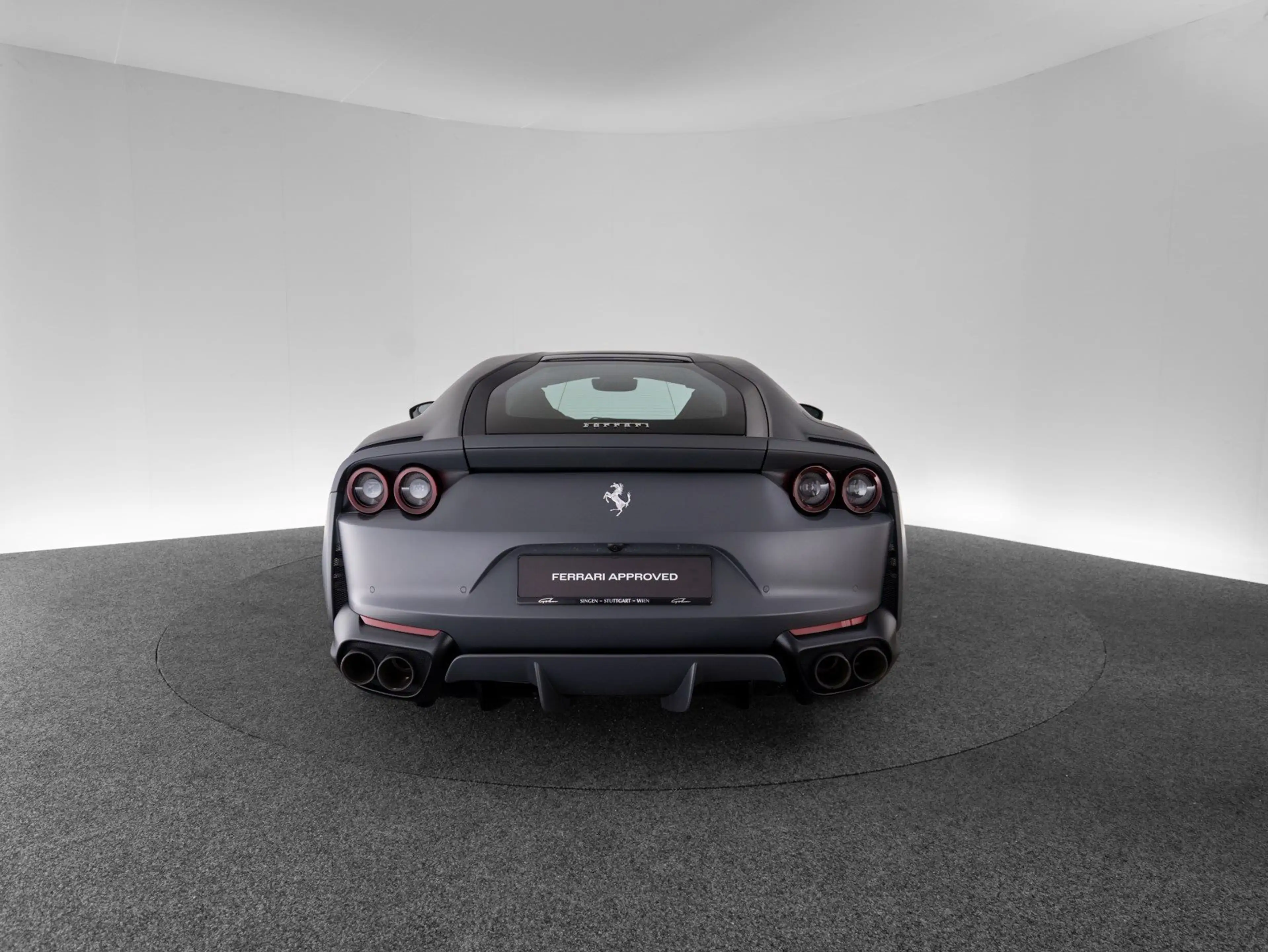 Ferrari 812 Superfast FERRARI SINGEN — photo 8