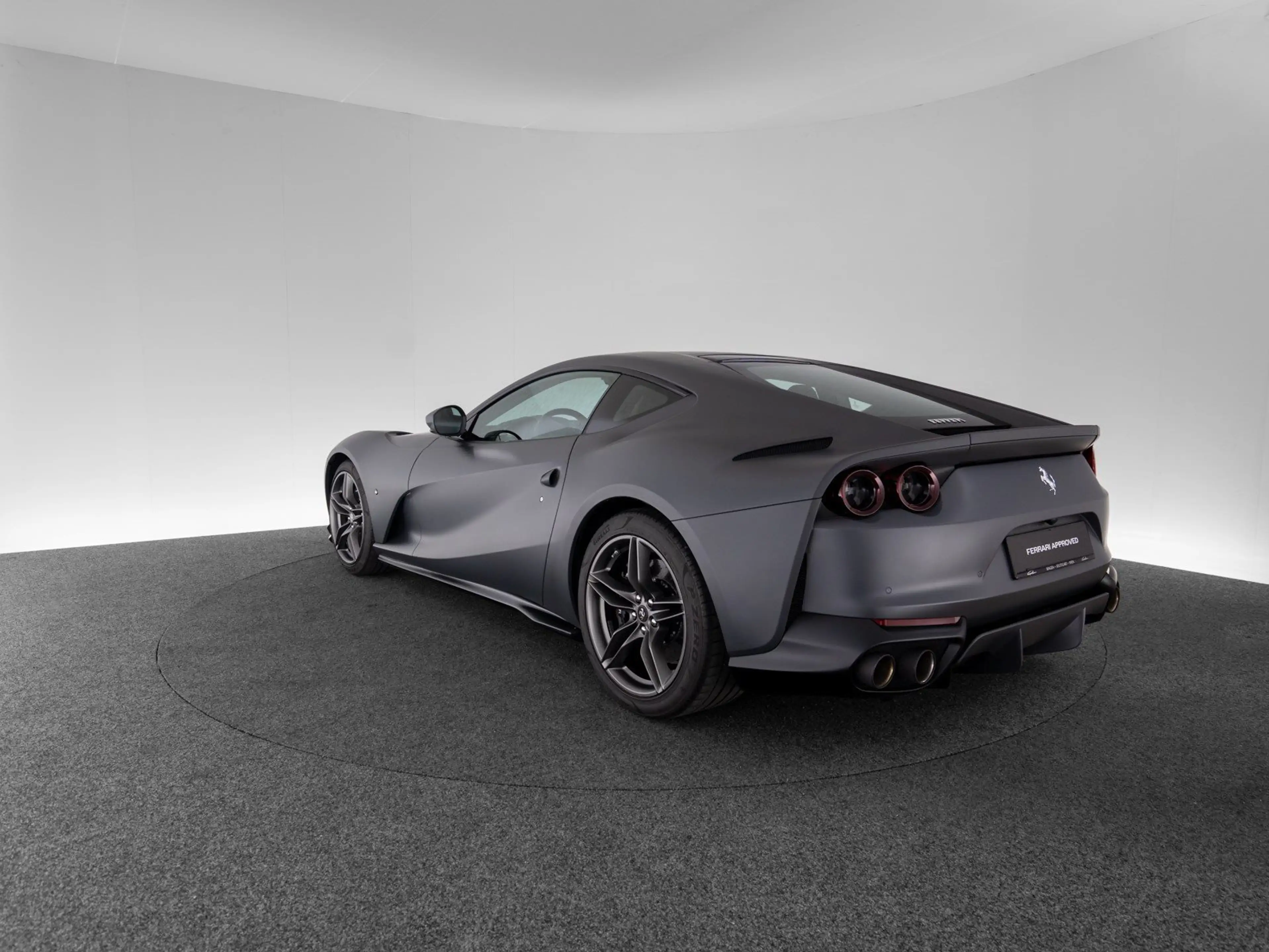 Ferrari 812 Superfast FERRARI SINGEN — photo 7