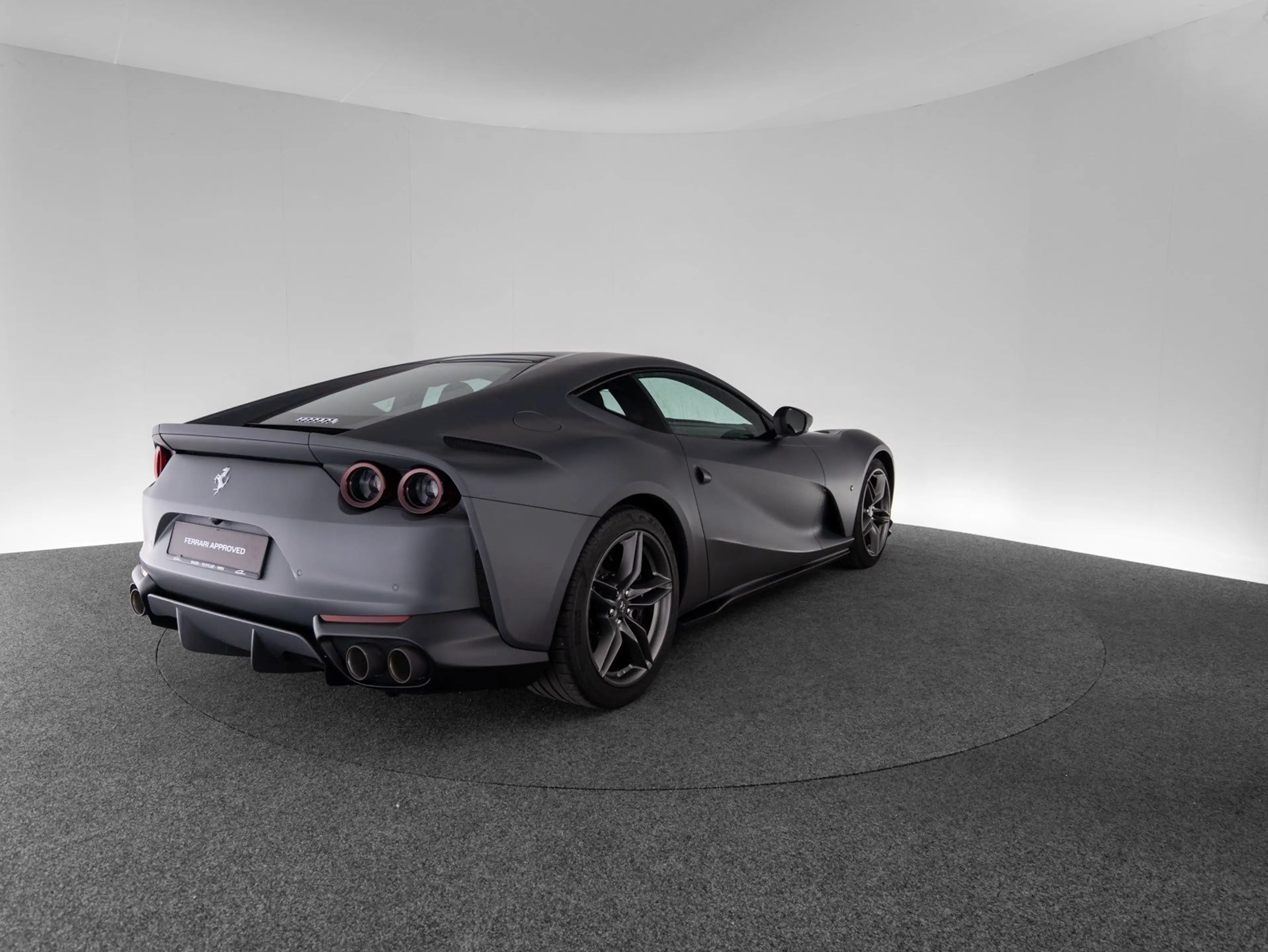 Ferrari 812 Superfast FERRARI SINGEN — photo 9