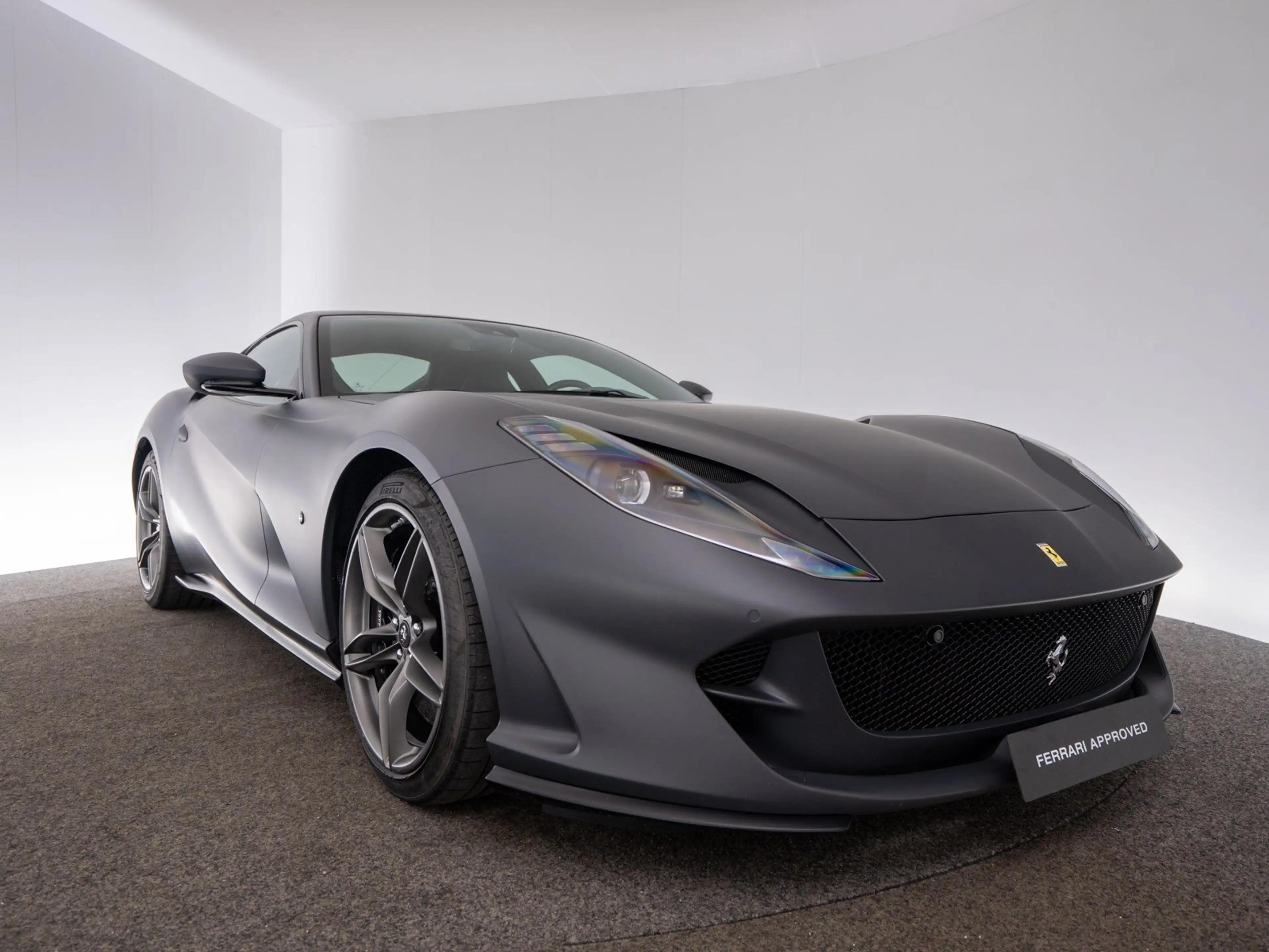 Ferrari 812 Superfast FERRARI SINGEN — photo 12