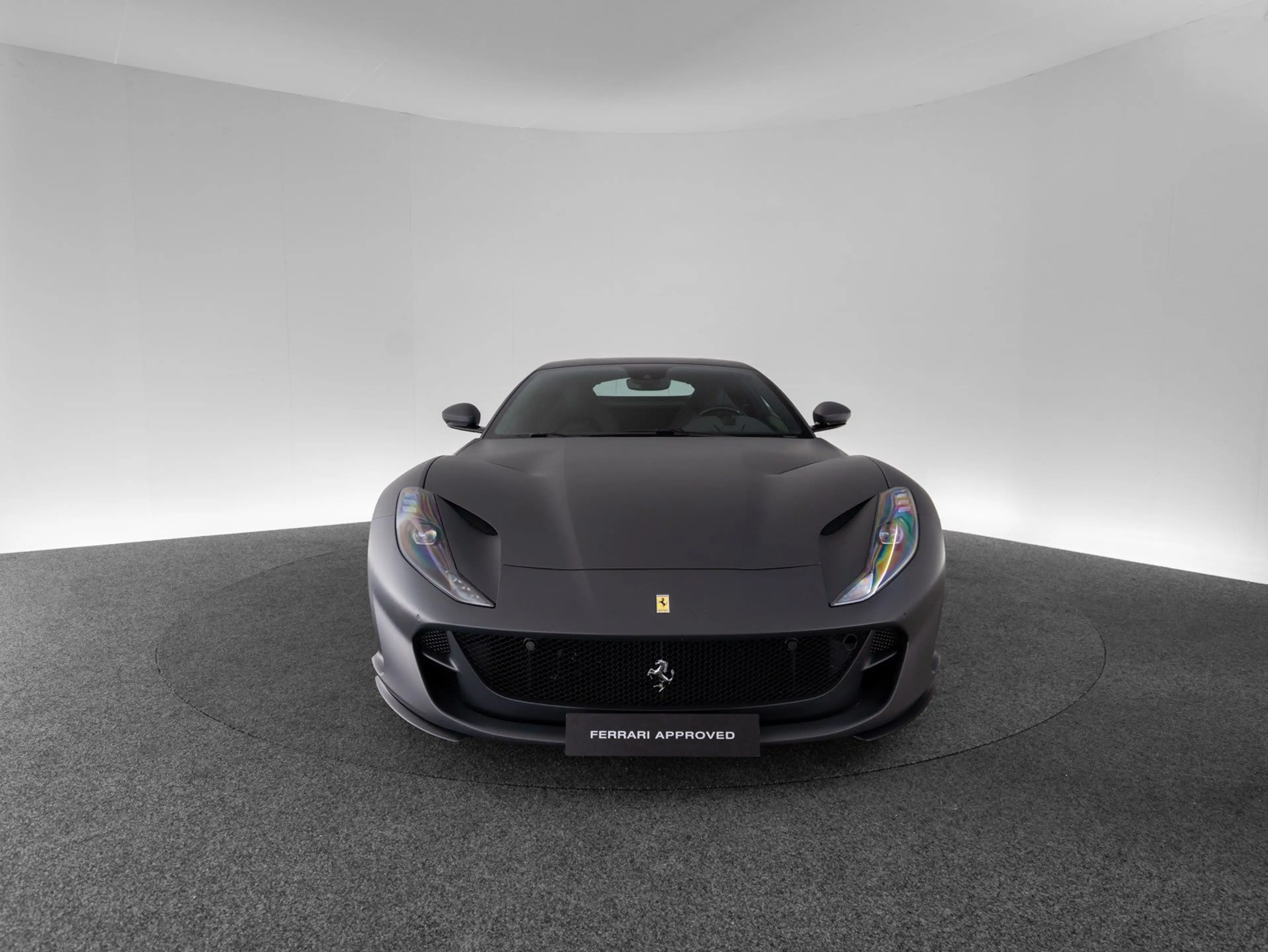 Ferrari 812 Superfast FERRARI SINGEN — photo 2