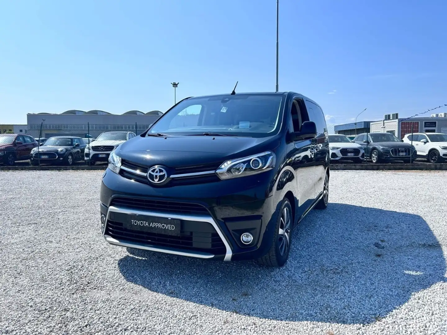 Toyota Proace Verso 1.5d 120cv L0 Executive 5p 8 POSTI Nero - 1