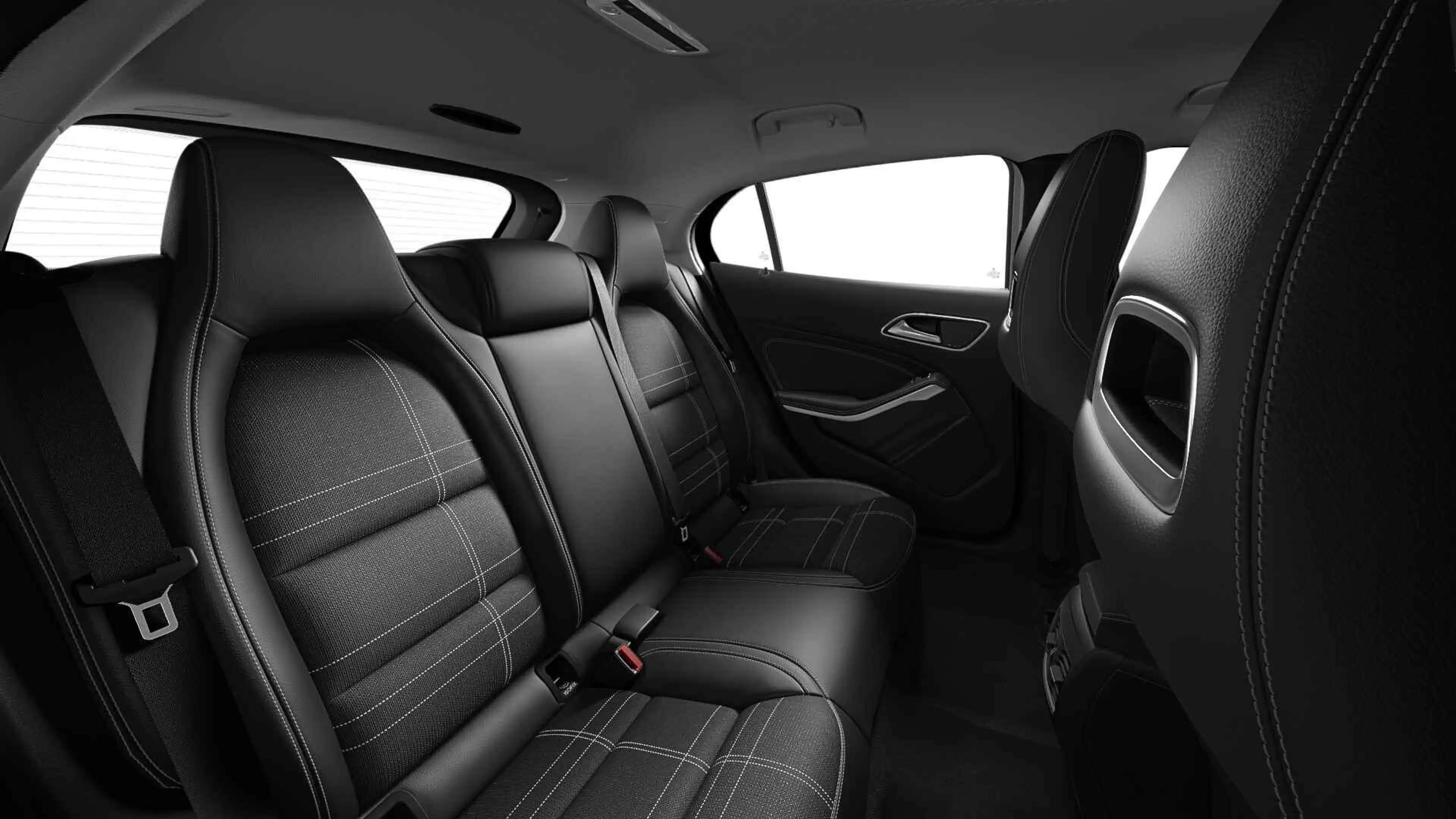 Mercedes-Benz GLA 180 Urban Line | Parkeer Pack | Achteruitrijcamera | N — photo 12