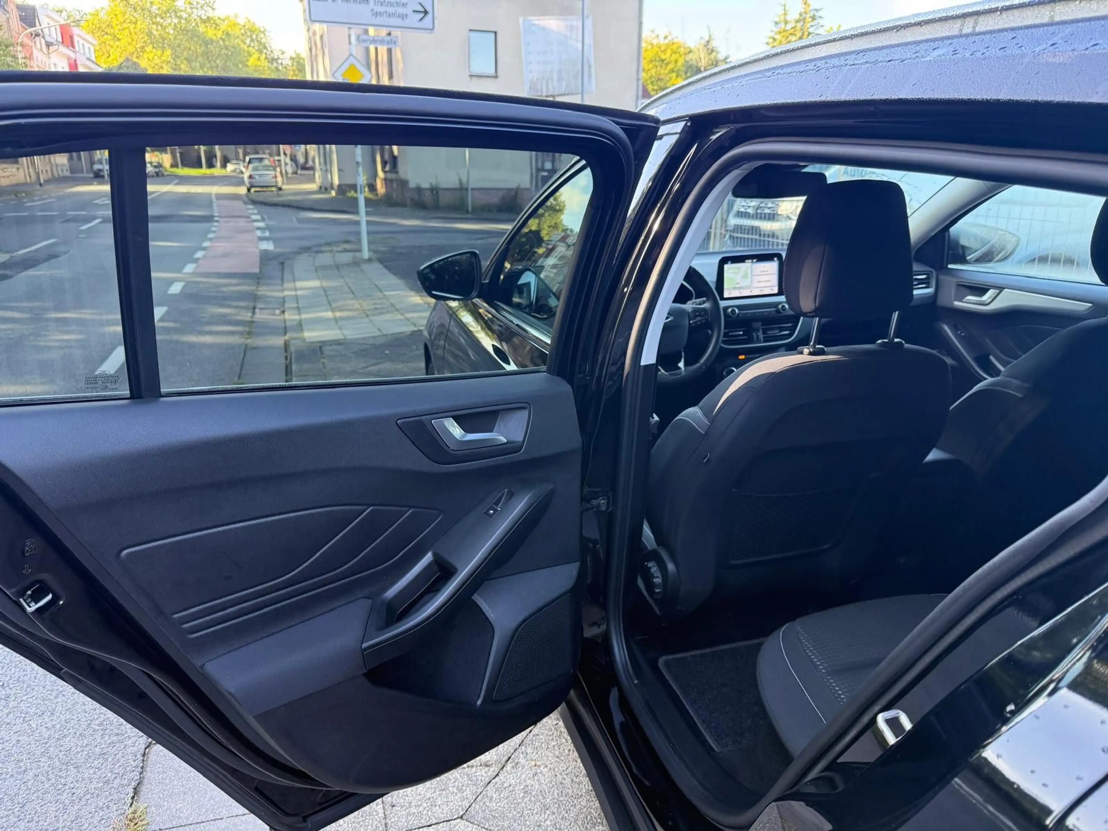 Ford Focus Turnier Cool & Connect — photo 8