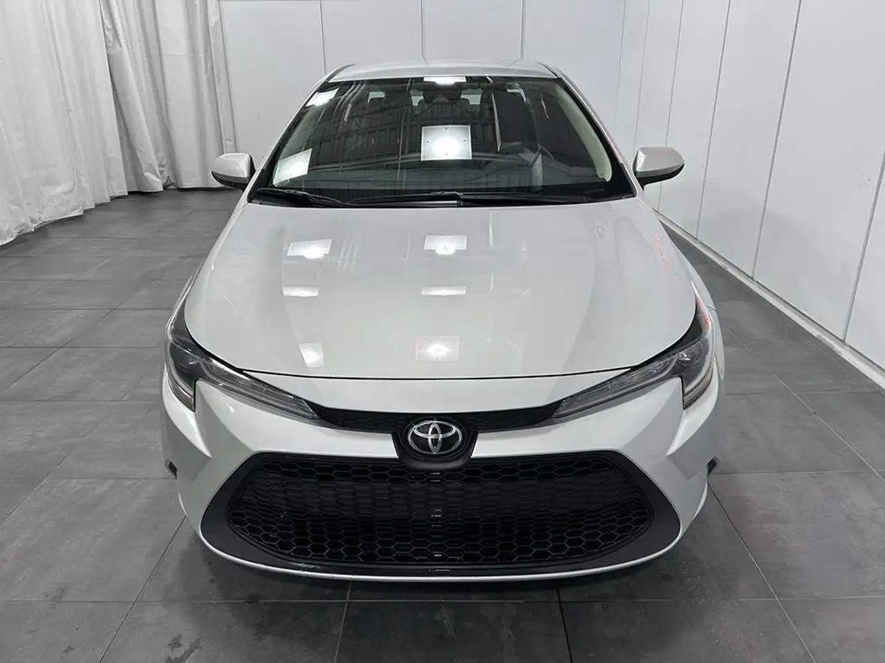 Toyota Corolla снимка Toyota Corolla