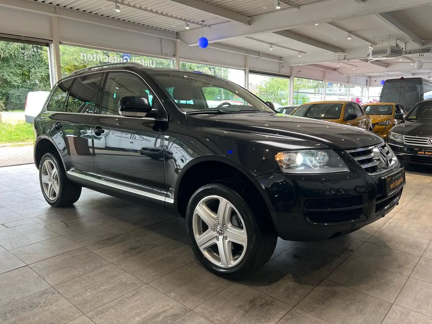 Volkswagen Touareg V6 TDI * AHK 3500 Kg * 1.Hand * Black - 1