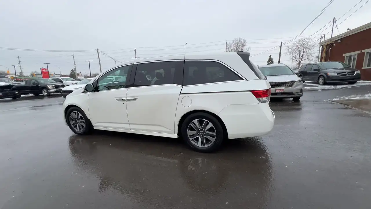 Honda Odyssey снимка Honda Odyssey