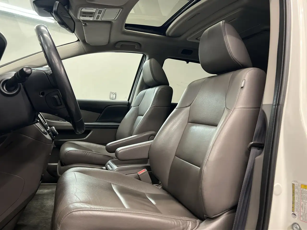 Honda Odyssey снимка Honda Odyssey