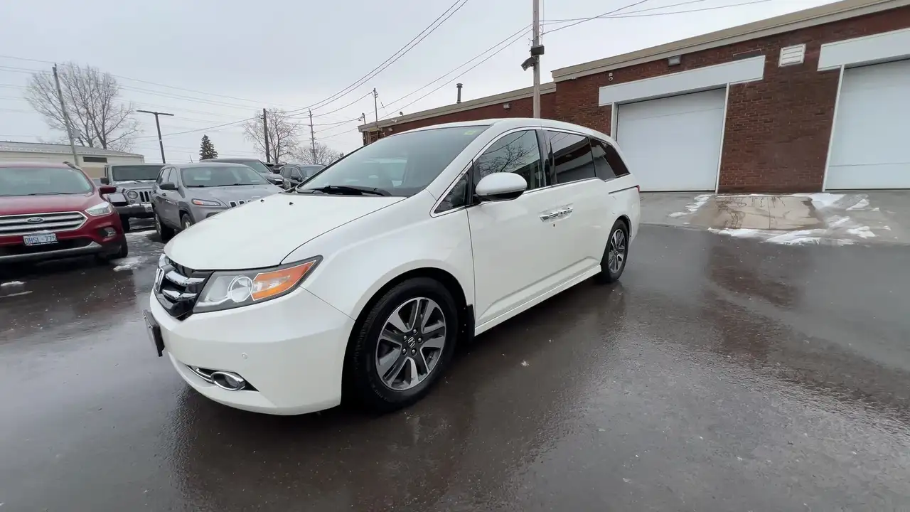 Honda Odyssey снимка Honda Odyssey
