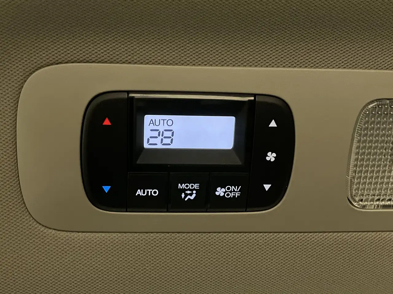 Honda Odyssey снимка Honda Odyssey