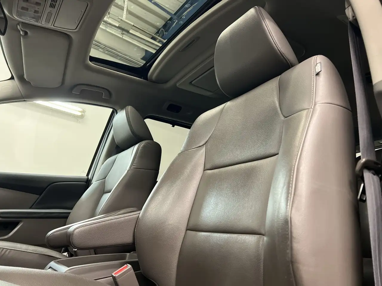 Honda Odyssey снимка Honda Odyssey