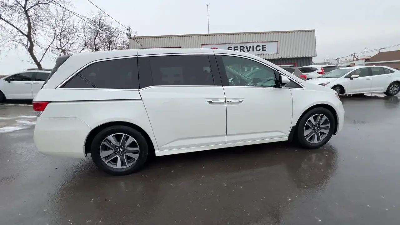 Honda Odyssey снимка Honda Odyssey