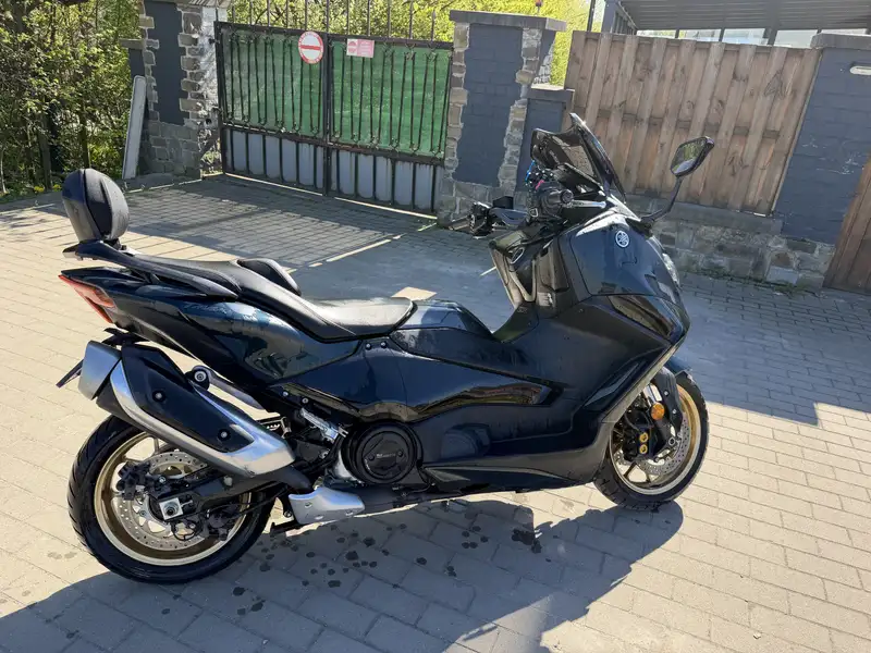 Yamaha TMAX 560 - foto 2