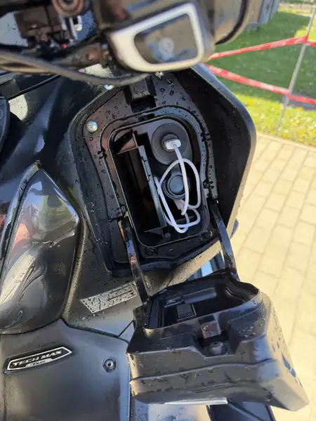 Yamaha TMAX 560 - foto 6