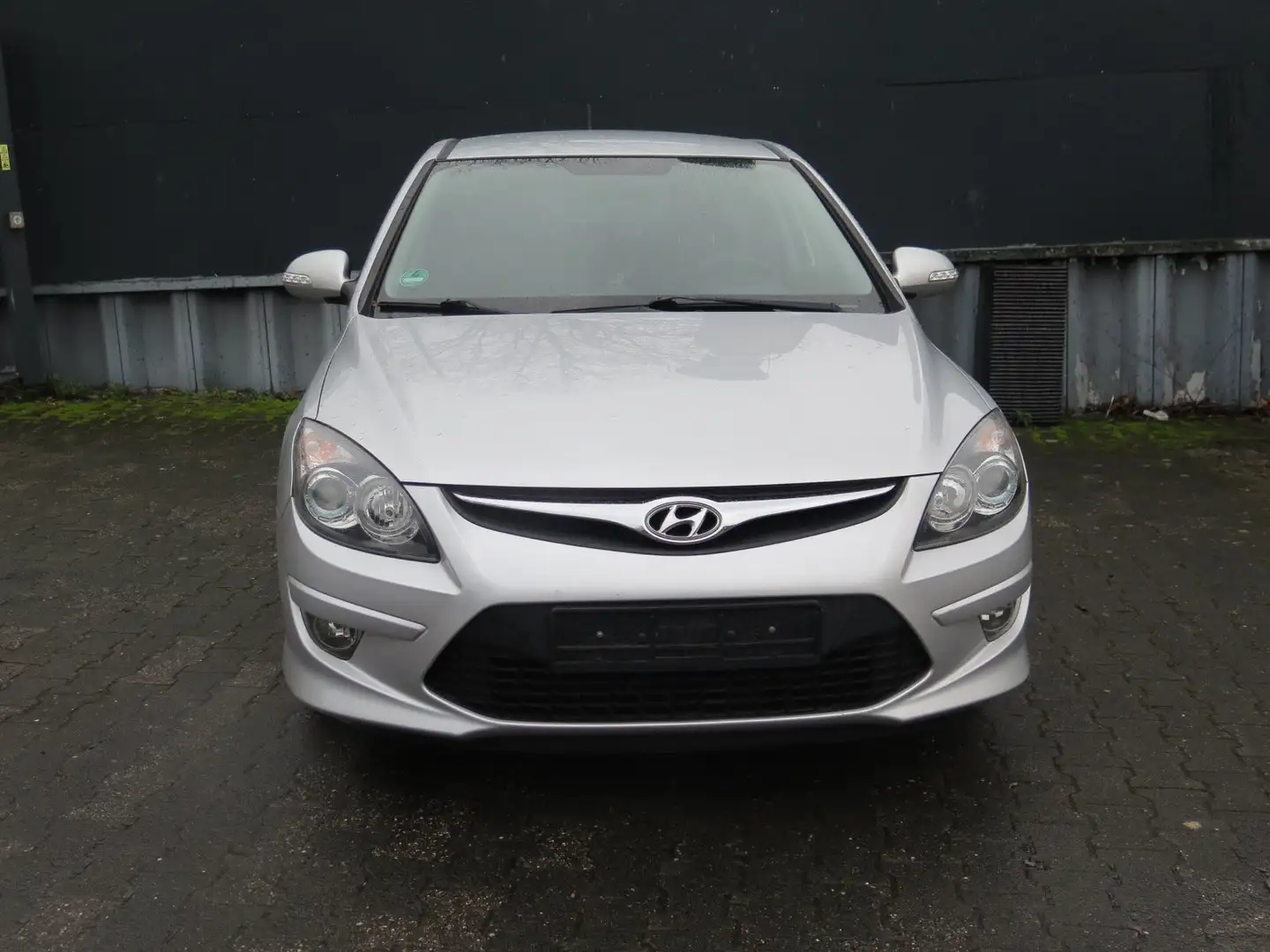 Hyundai i30 i30 1.4 80kw lückenlos Scheckh.1.Hnd, TOP Zust. Silber - 1