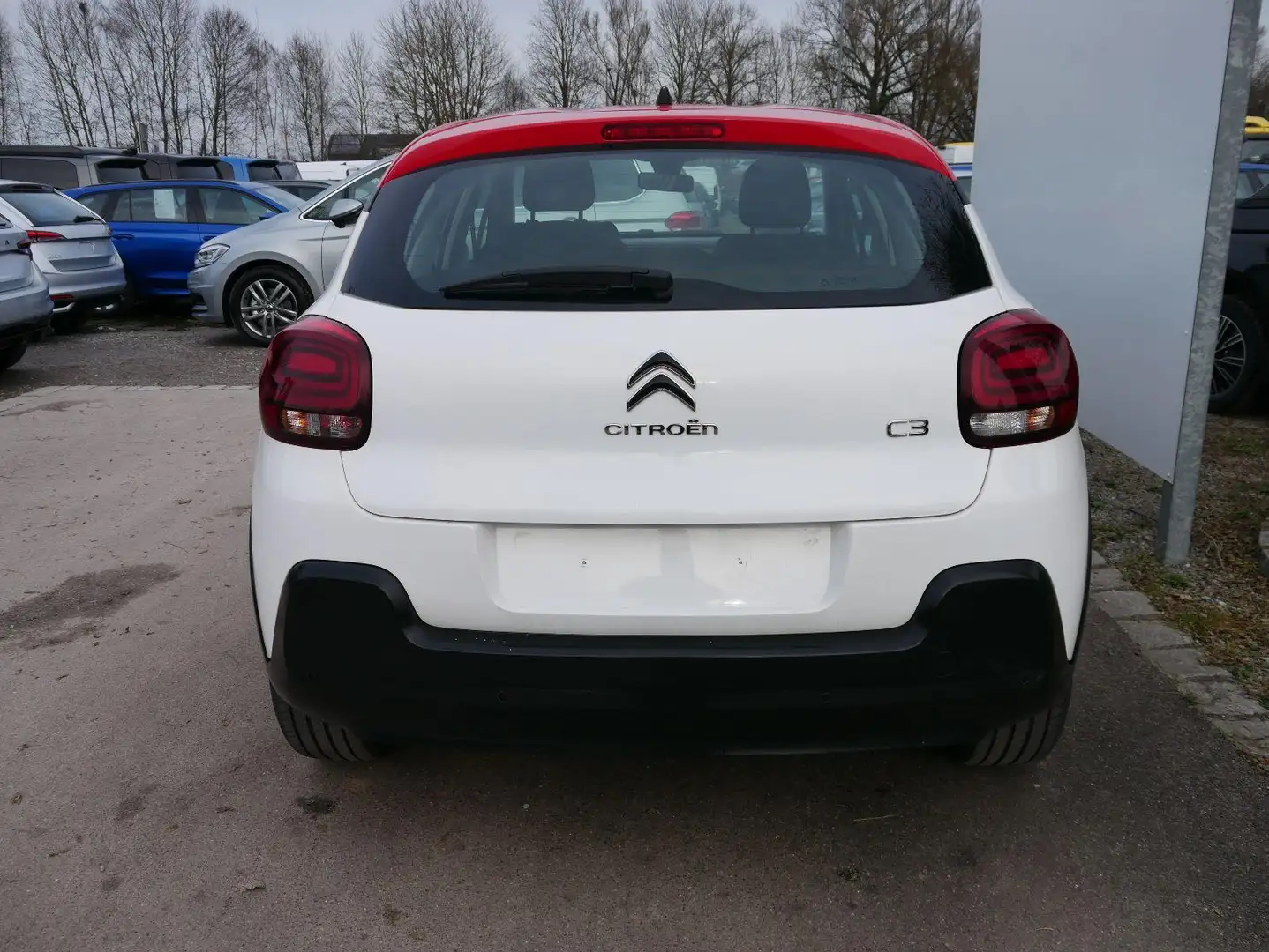 Citroen C3 PureTech Shine S&S*NAVI*PDC-HI*LED*KLIMA*TEMPOMAT Blanc - 2