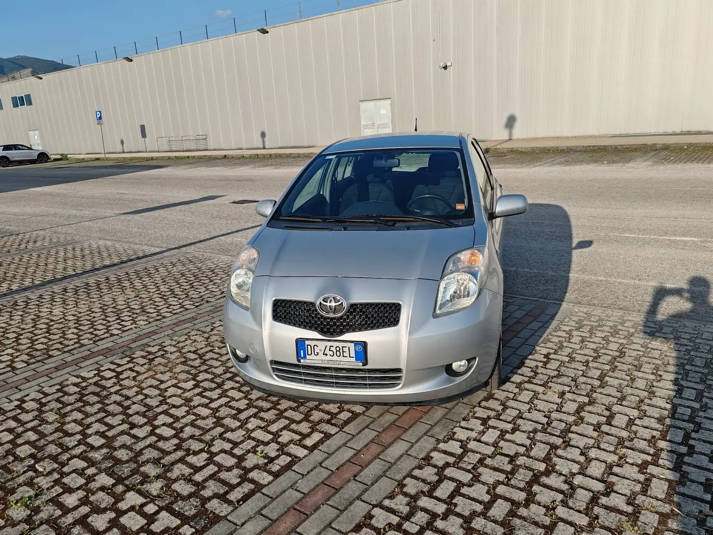 Toyota Yaris 5p 1.3 Sol c/CL auto - 2