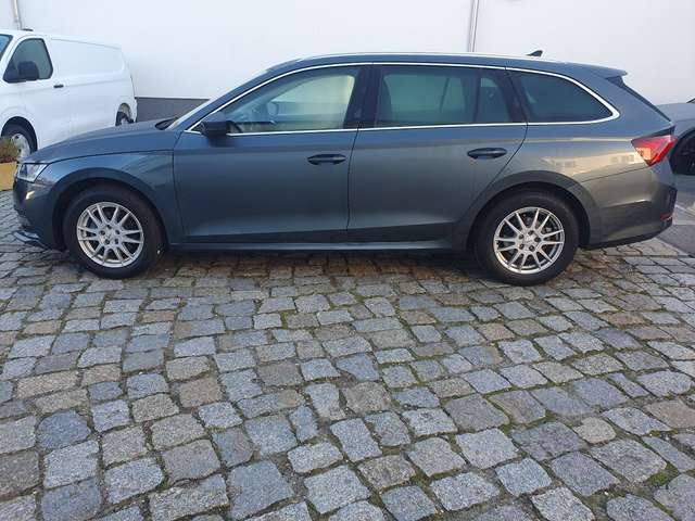 Skoda Octavia Combi Ambition Navi LED Scheinwerfer