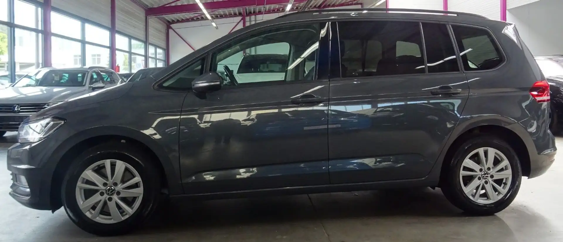 Volkswagen Touran TOURAN 2.0 TDI CL.*7 SITZ*PANO*AHK*ACC*CAM*KEY* Grau - 2