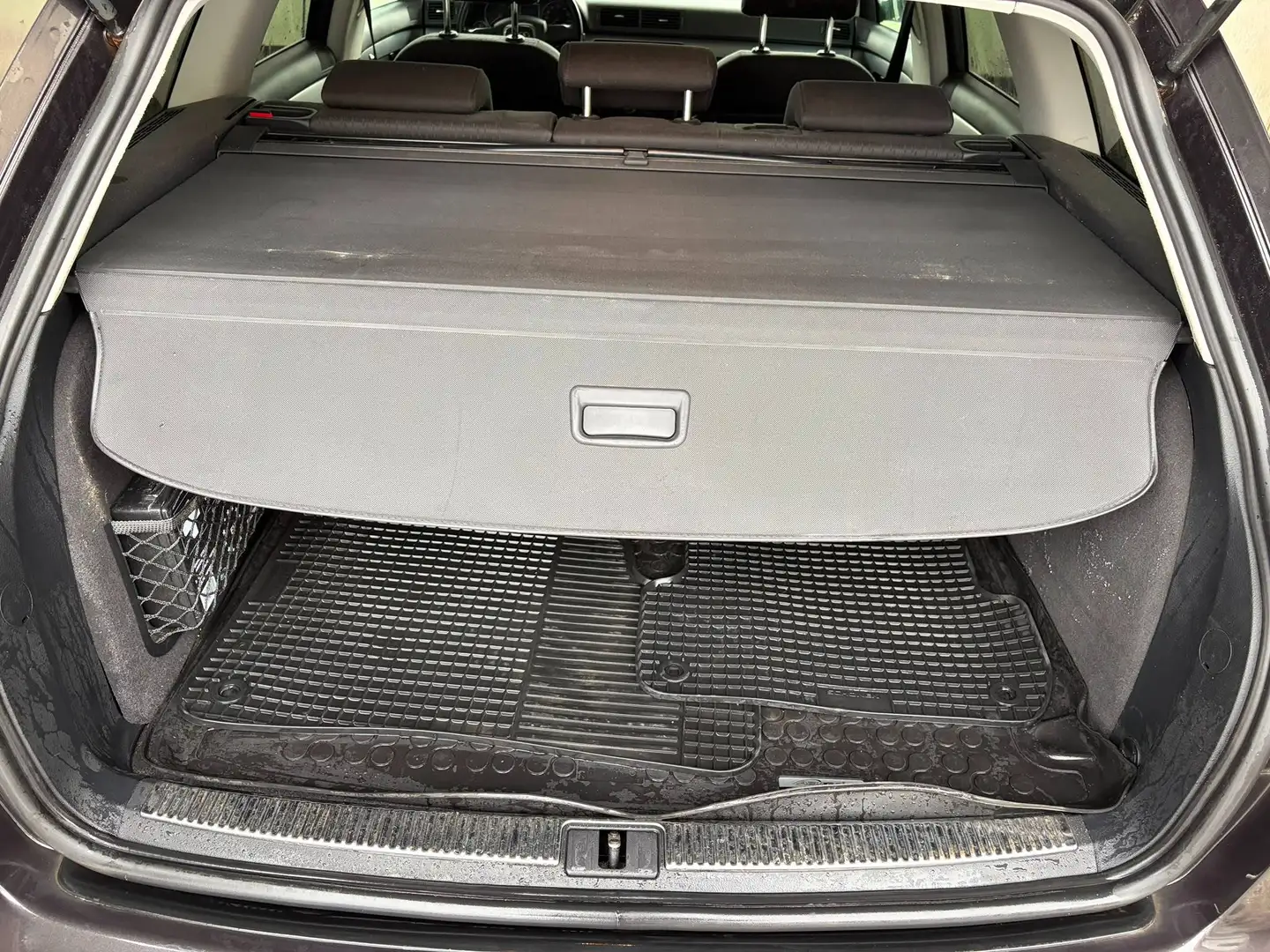 Audi A4 A4 Avant 2,0 TDI DPF Le Mans Edition Le Mans Edition Grau - 2
