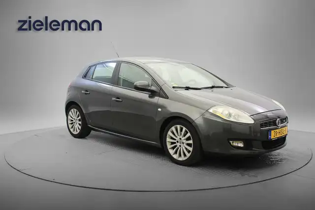 Fiat Bravo 1.4 T-Jet Corporate - Cruise, Clima, Trekhaak, APK