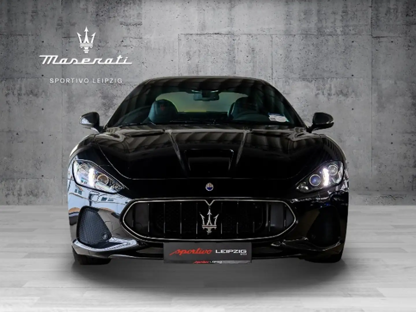 Maserati GranTurismo MC *Alcantara-Paket* Schwarz - 2