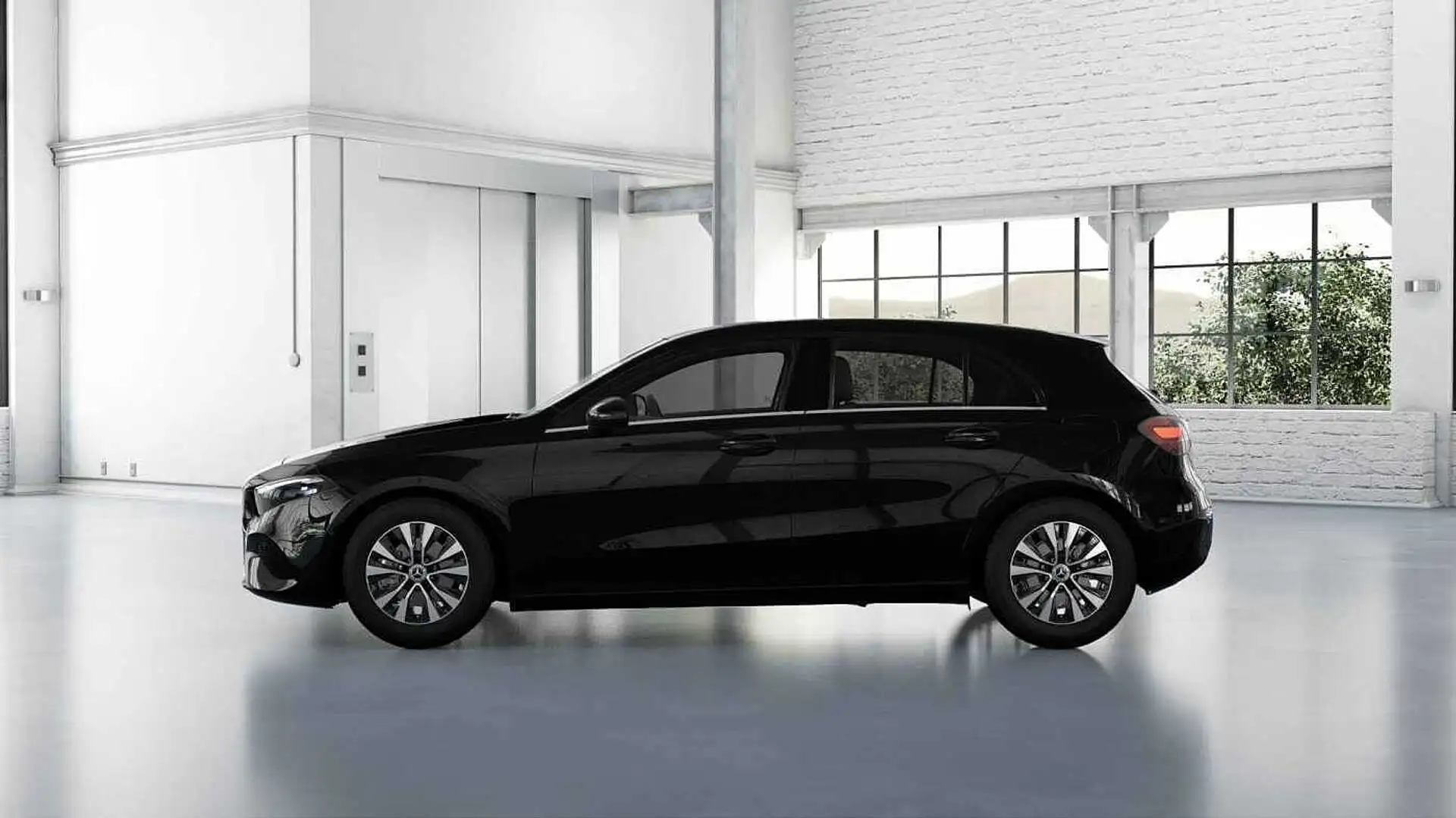 Mercedes-Benz A 180 ESSENTIAL LINE Schwarz - 2
