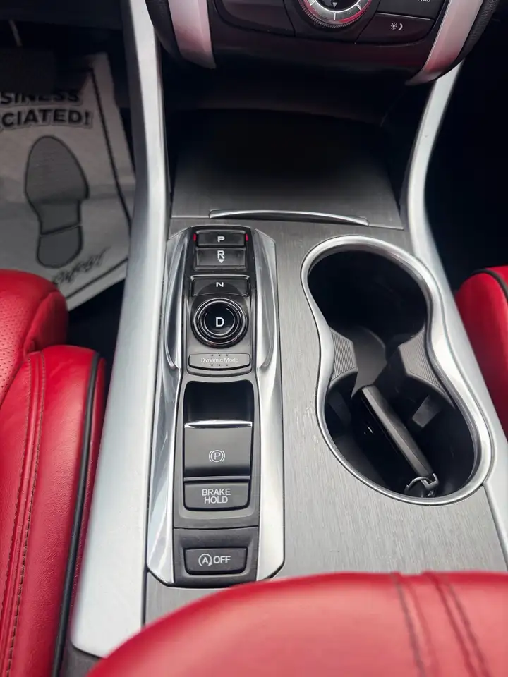 Acura TLX снимка Acura TLX