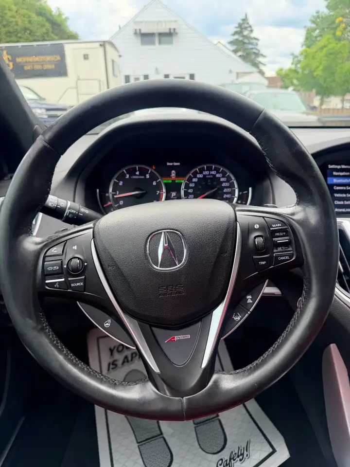 Acura TLX снимка Acura TLX