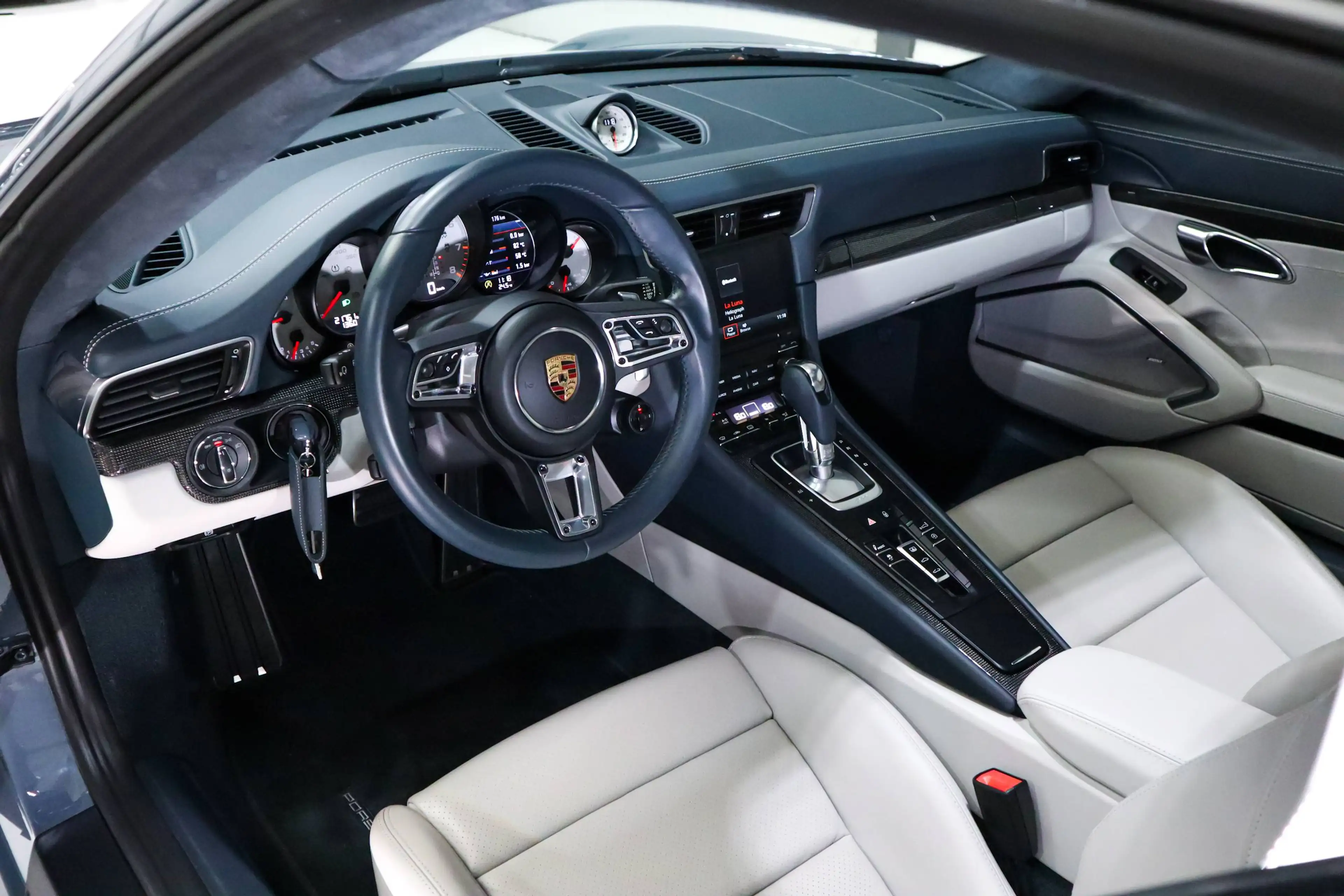 Porsche 991 Turbo S — photo 8