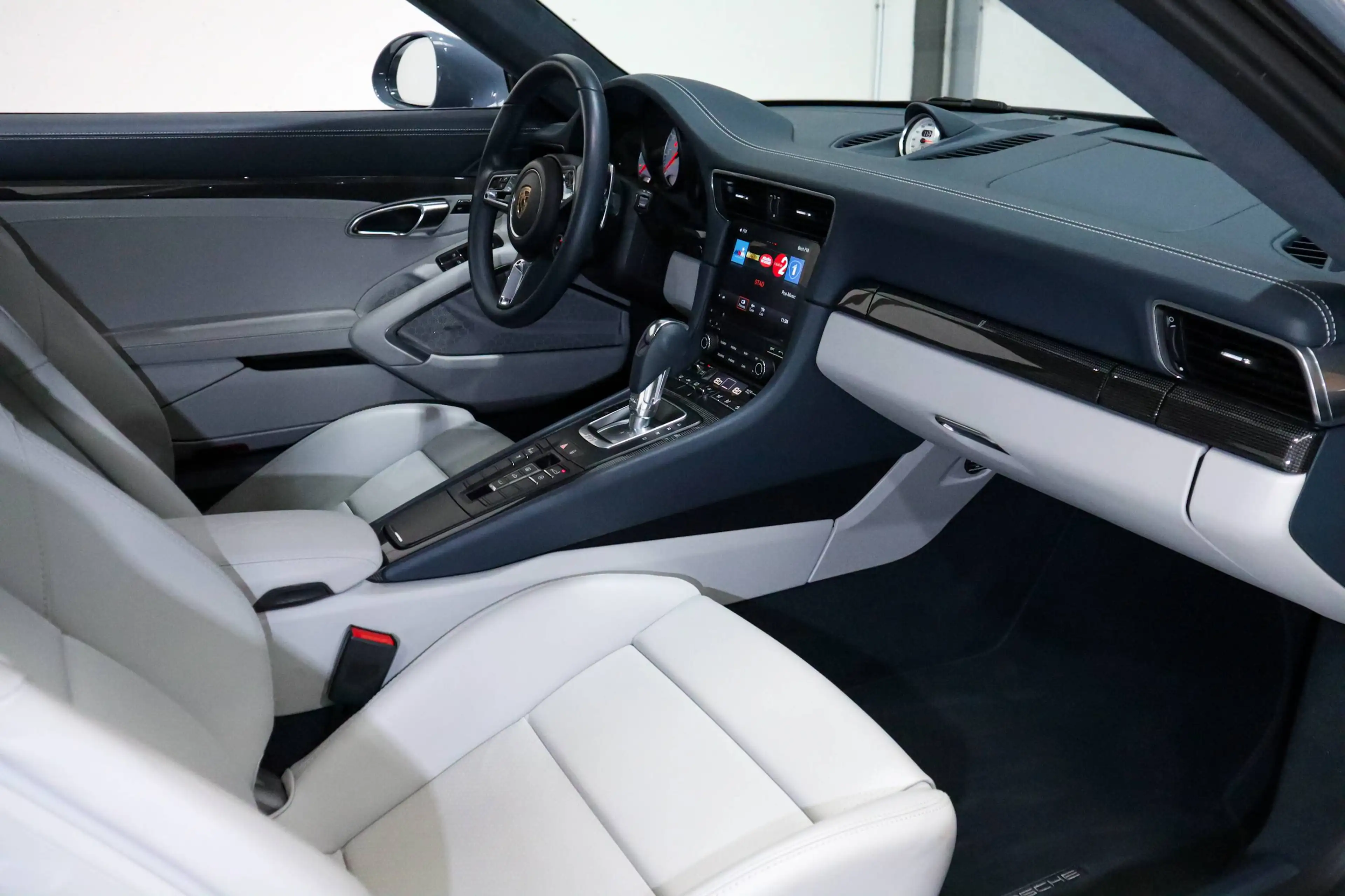 Porsche 991 Turbo S — photo 11