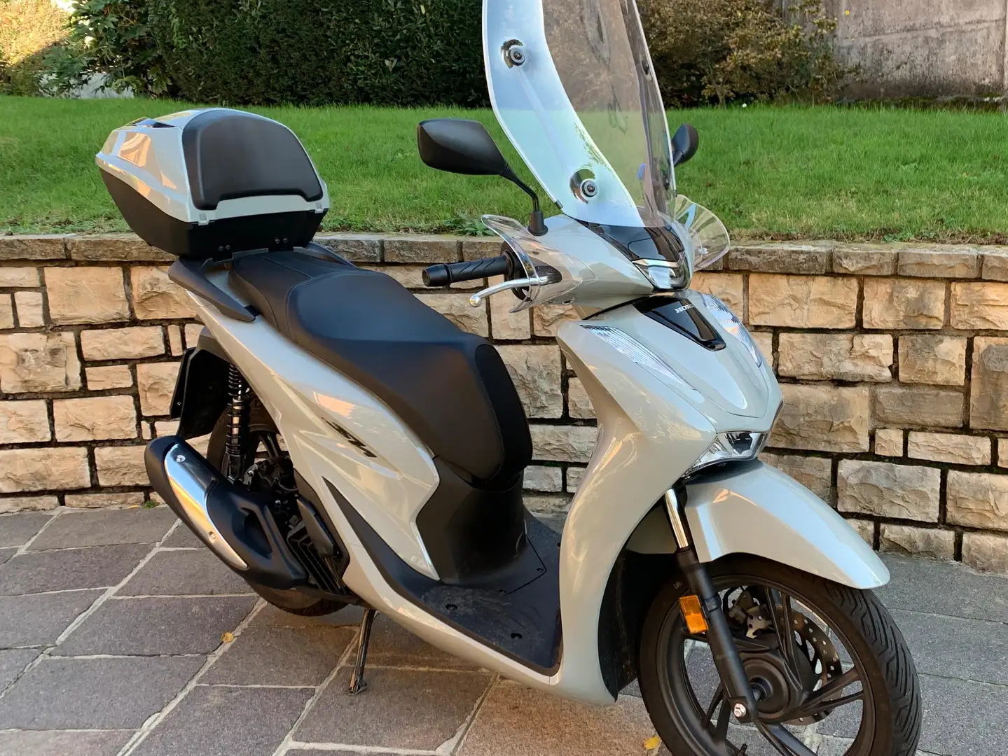 Honda SH 125i ABS - 2000km!!! Szürke - 1