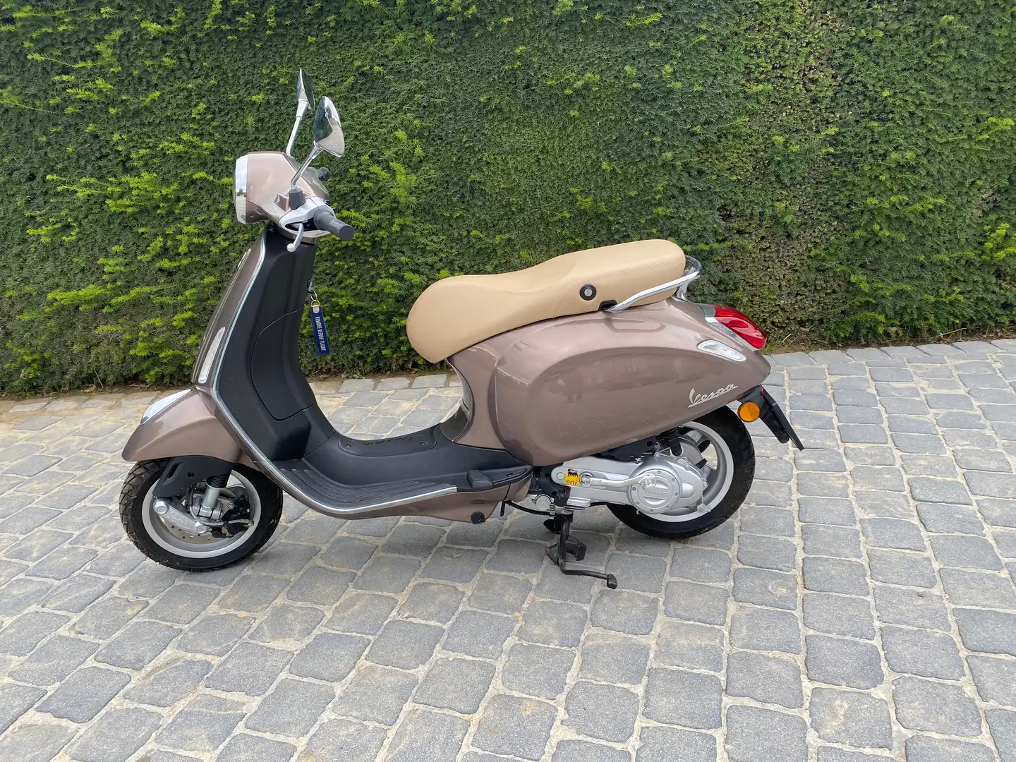 Vespa Primavera 50 mokka Beige - 2