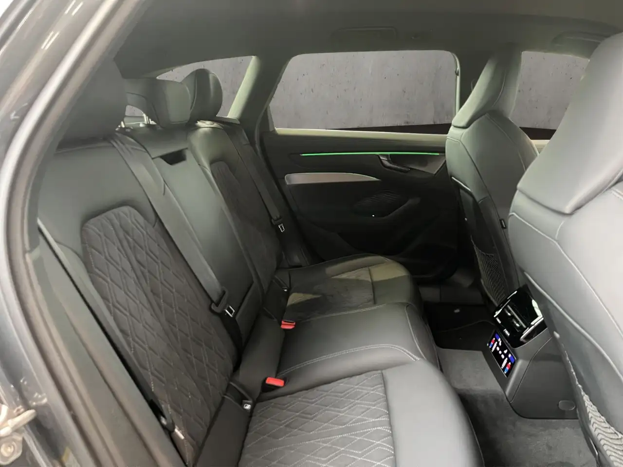 Audi A6 2.0 TDI quattro edition one 10