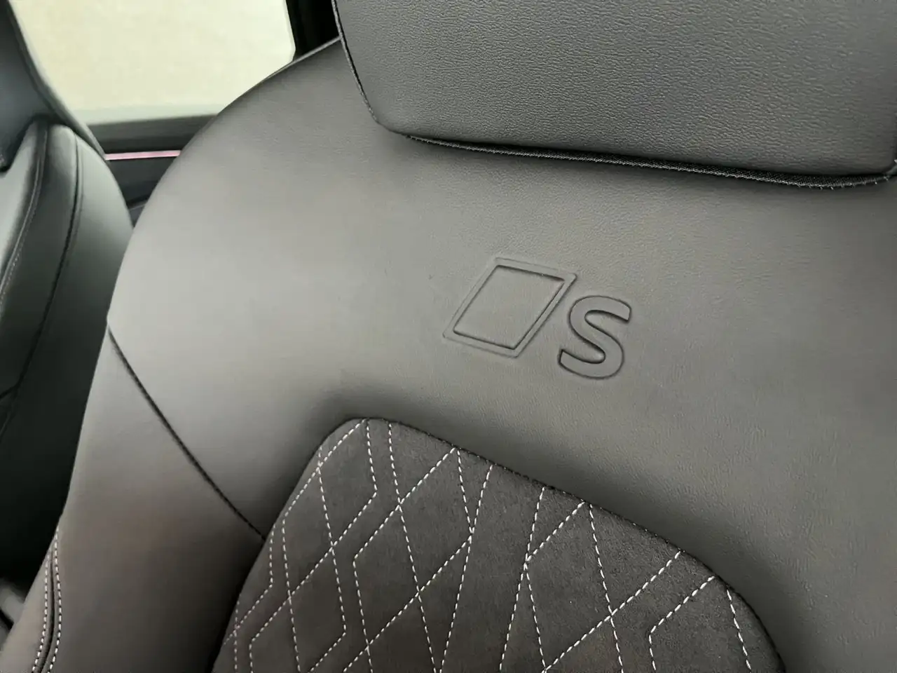 Audi A6 2.0 TDI quattro edition one 11