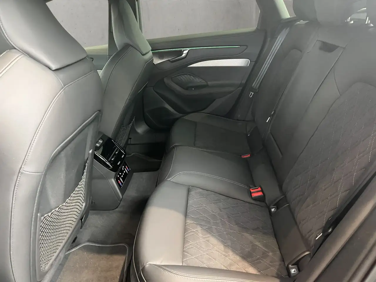 Audi A6 2.0 TDI quattro edition one 7