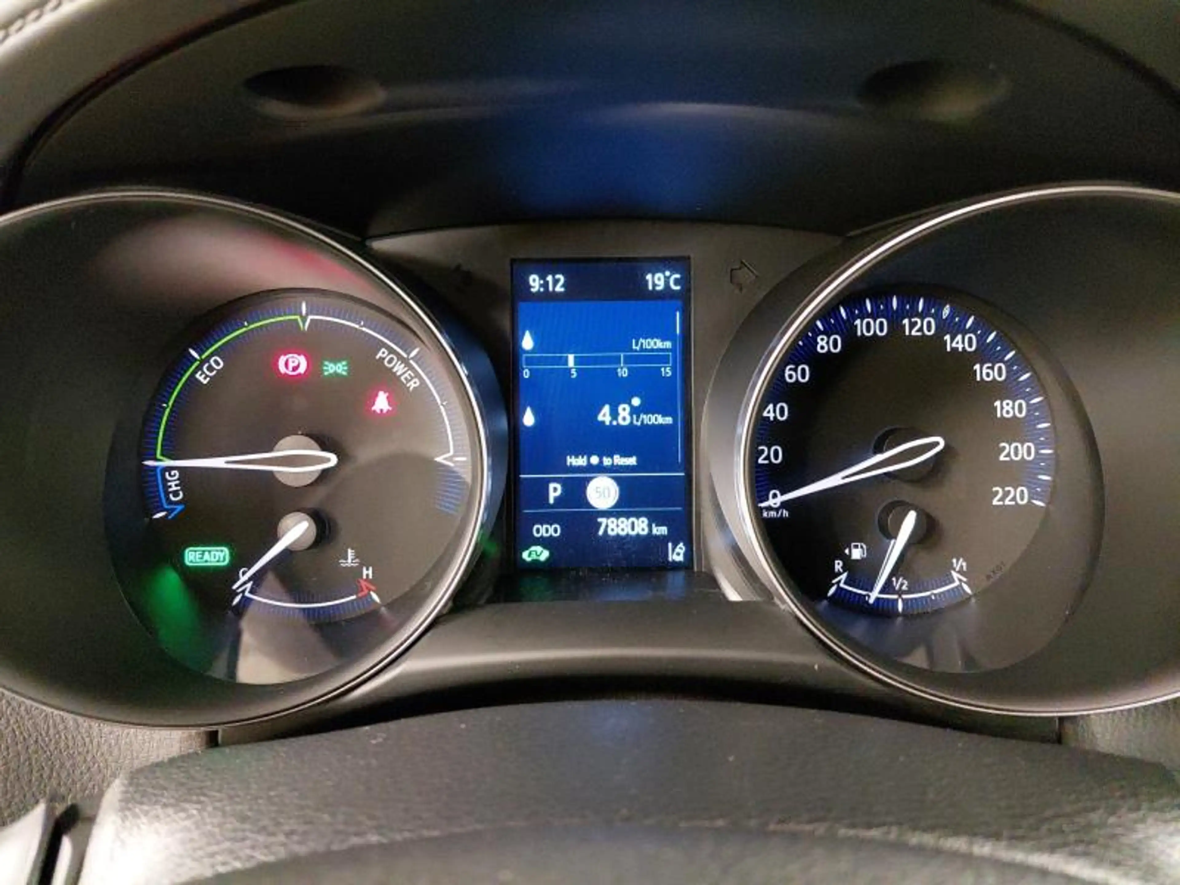 Toyota C-HR C-LUB BI-TONE — photo 14