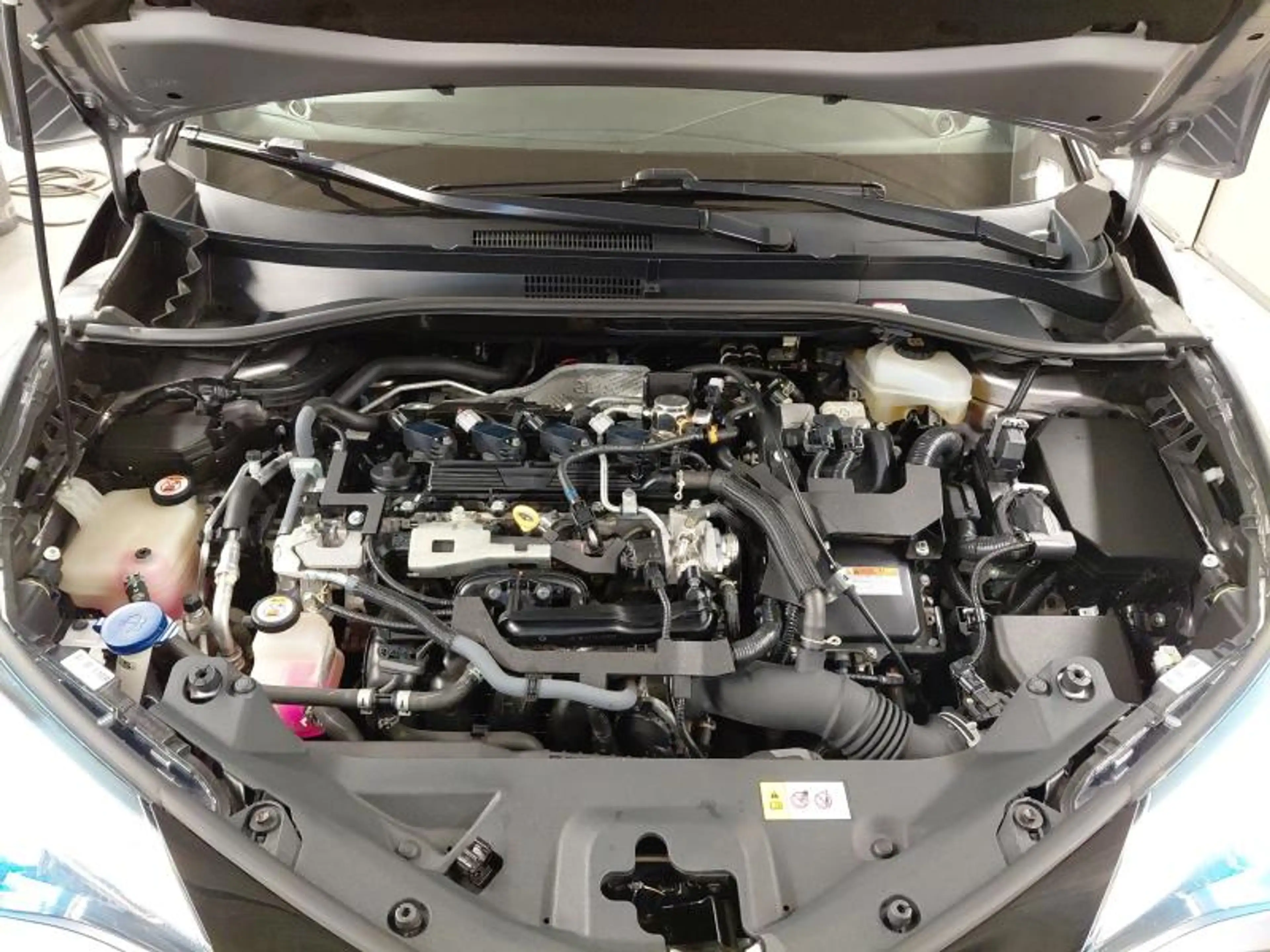 Toyota C-HR C-LUB BI-TONE — photo 20