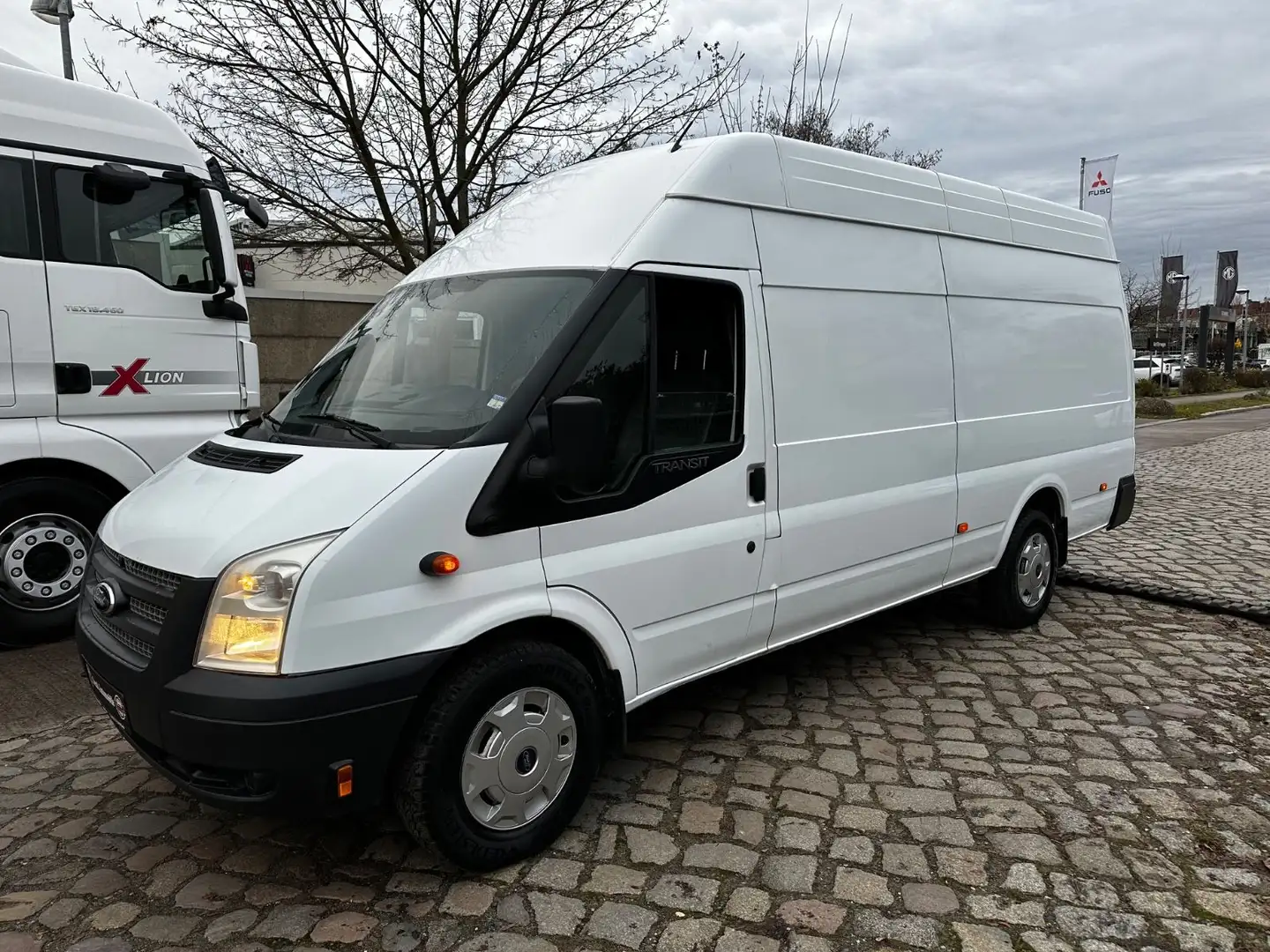 Ford Transit Kasten FT350*JUMBO*XXL*116TKM*GARANTIE Weiß - 1