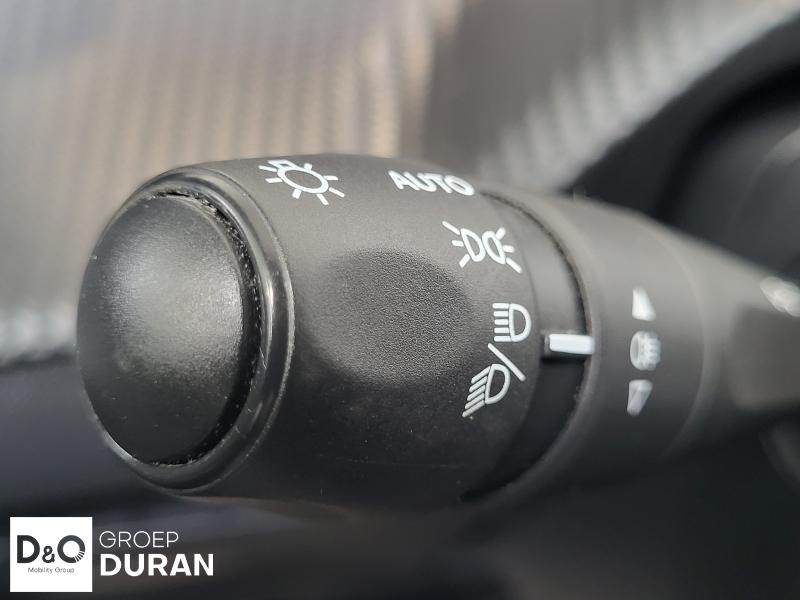 Peugeot 2008 Allure 1.2 PureTech Man.6 — photo 16
