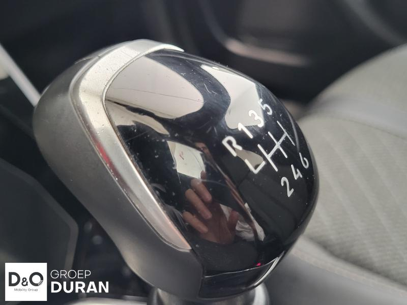 Peugeot 2008 Allure 1.2 PureTech Man.6 — photo 31