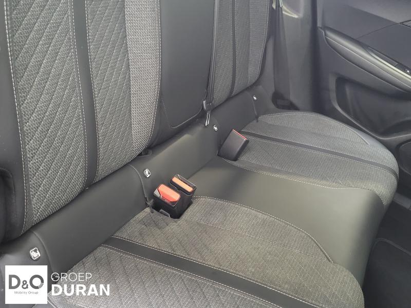 Peugeot 2008 Allure 1.2 PureTech Man.6 — photo 38