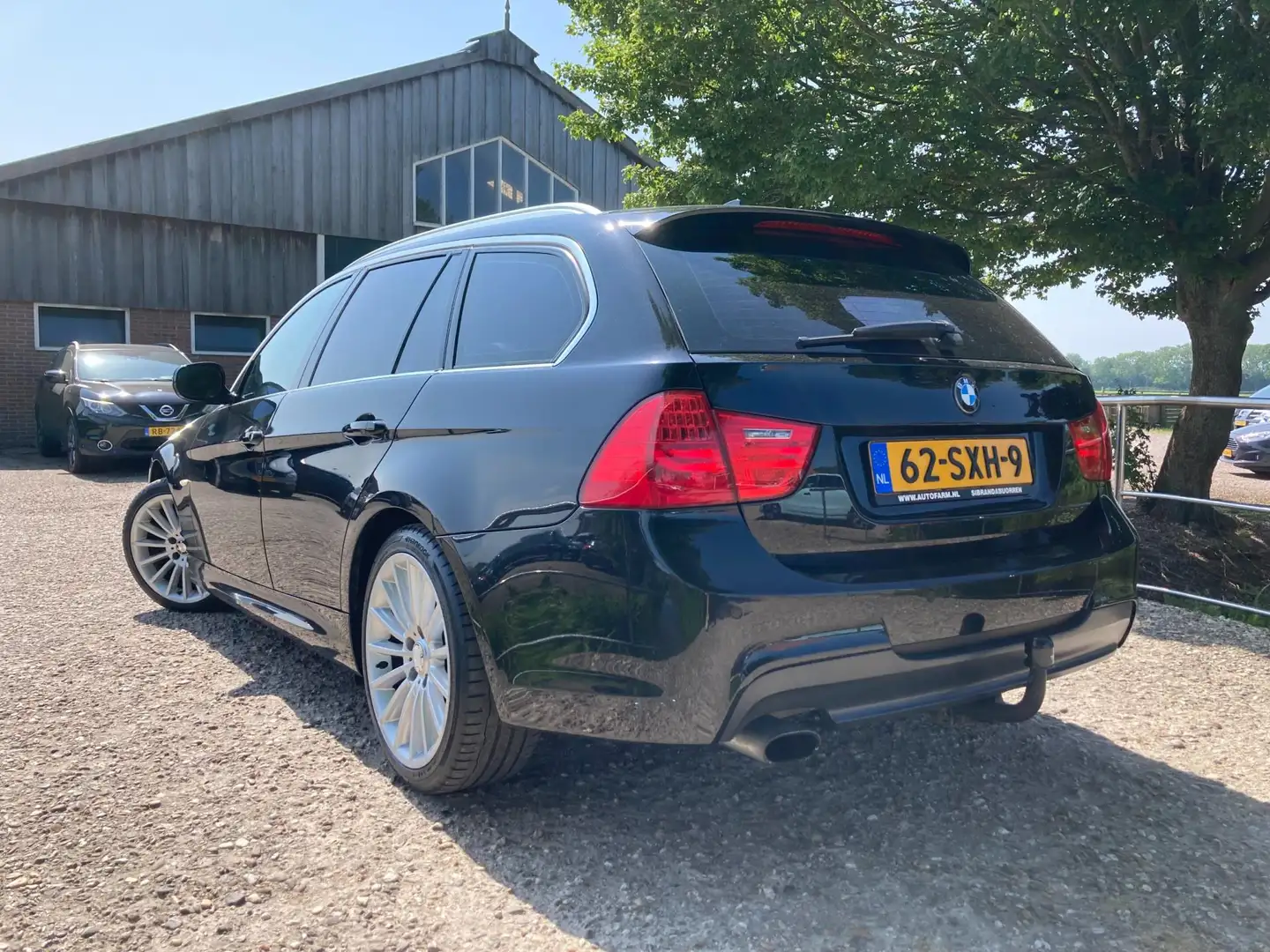 BMW 318 3-serie Touring 318i Corporate Lease Luxury Line | Zwart - 2