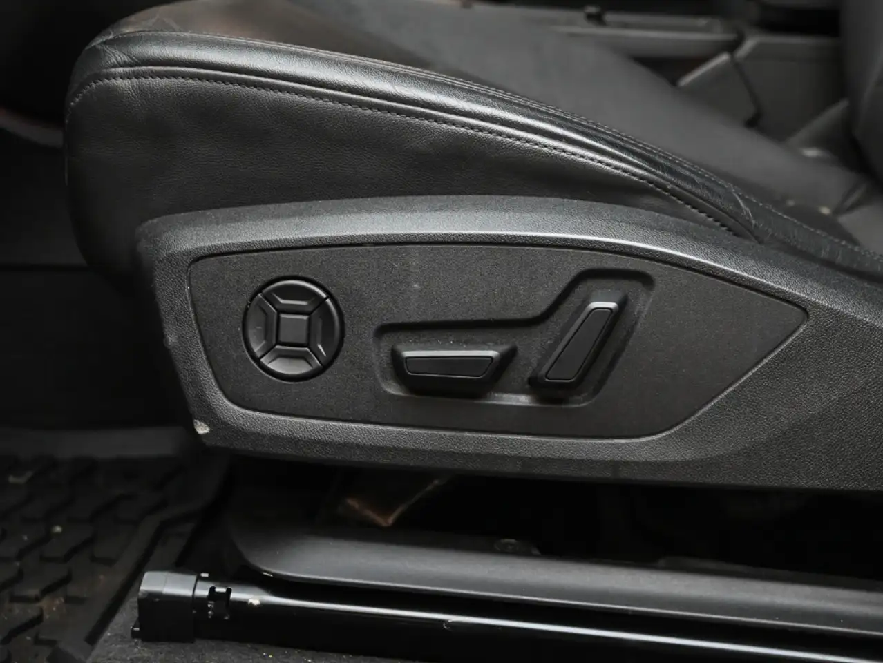 Audi Q3 снимка Audi Q3