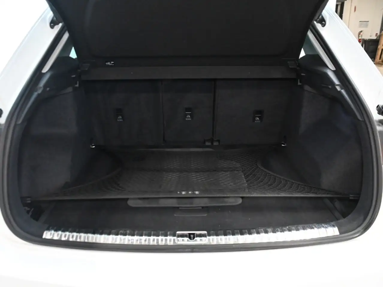Audi Q3 снимка Audi Q3
