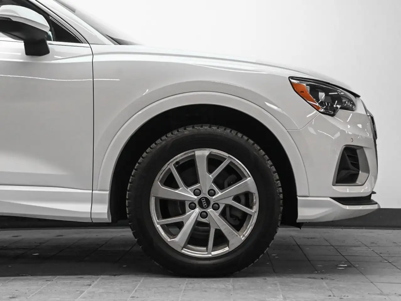 Audi Q3 снимка Audi Q3