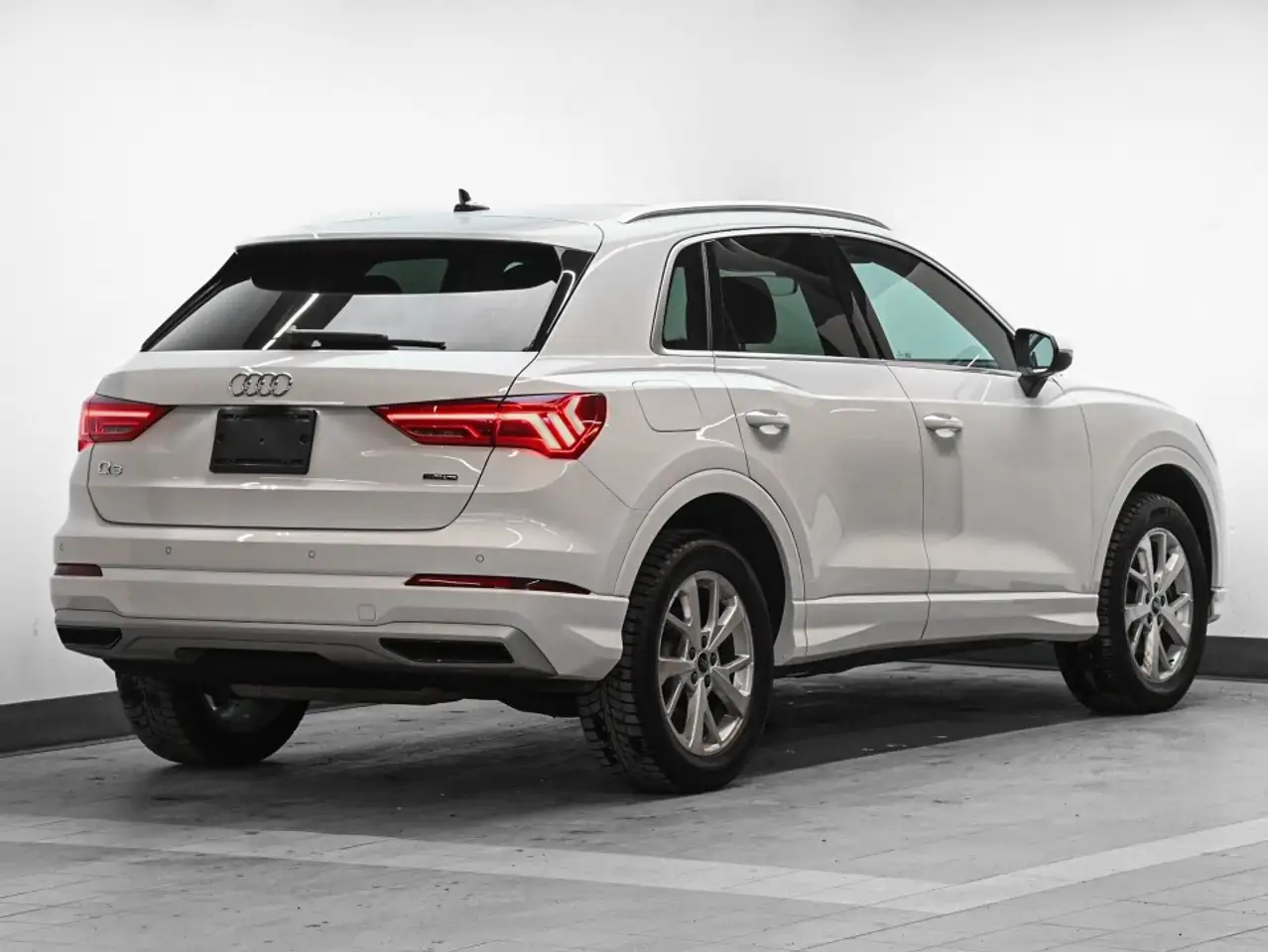 Audi Q3 снимка Audi Q3