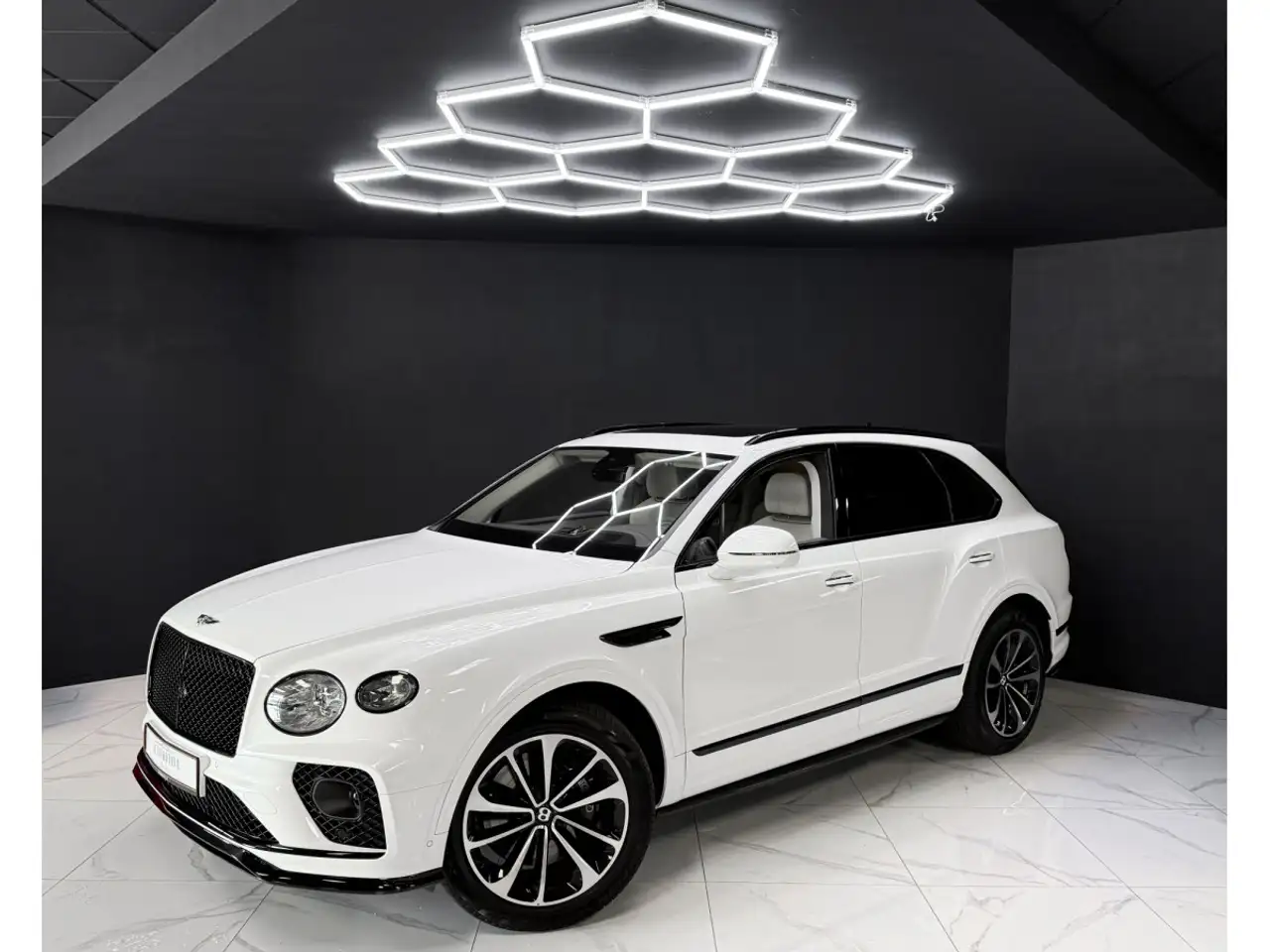 Bentley Bentayga 2023