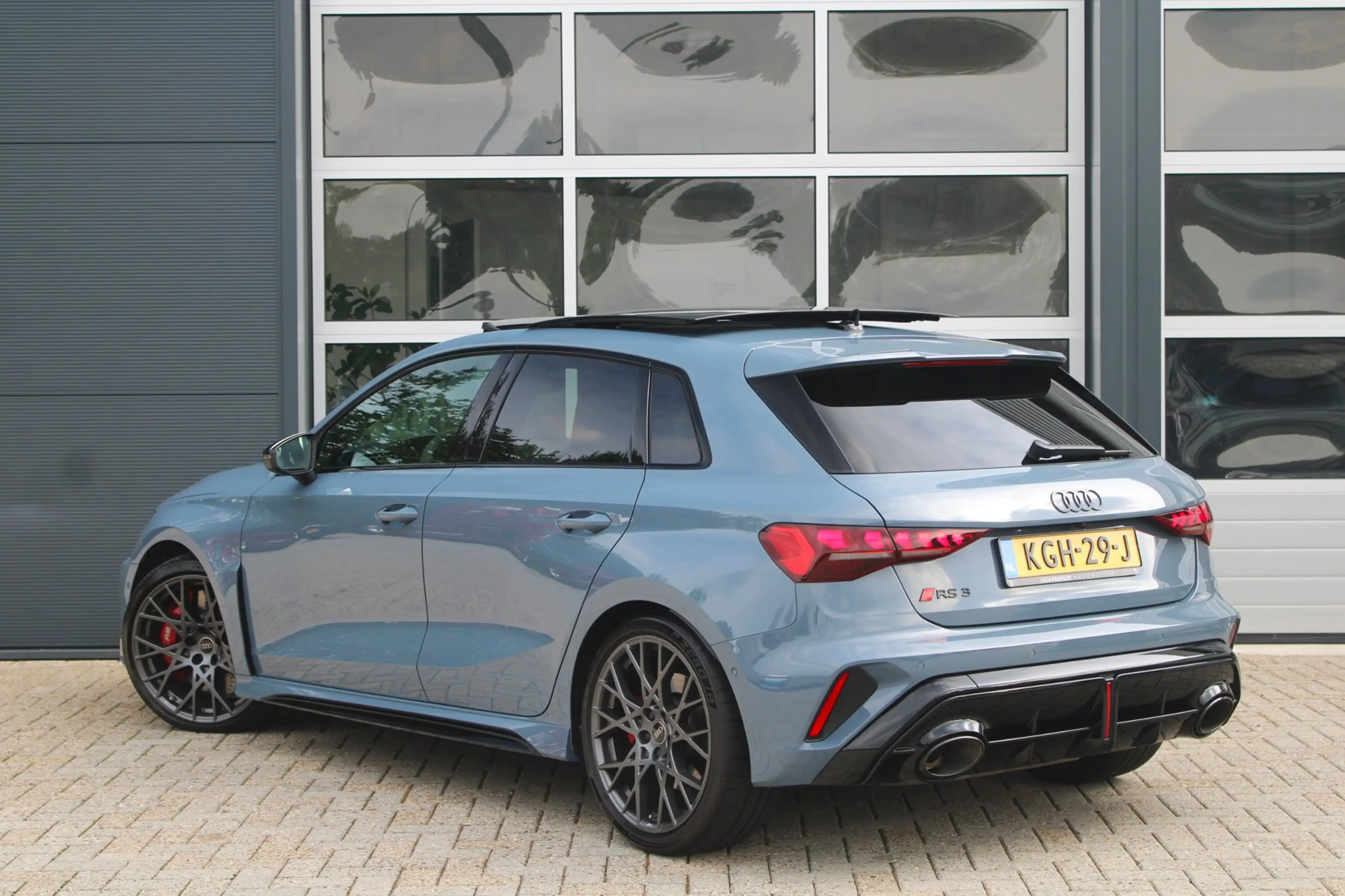Audi RS3 Sportback 2.5 TFSI Quattro | Pano | Sonos | HUD | — photo 2