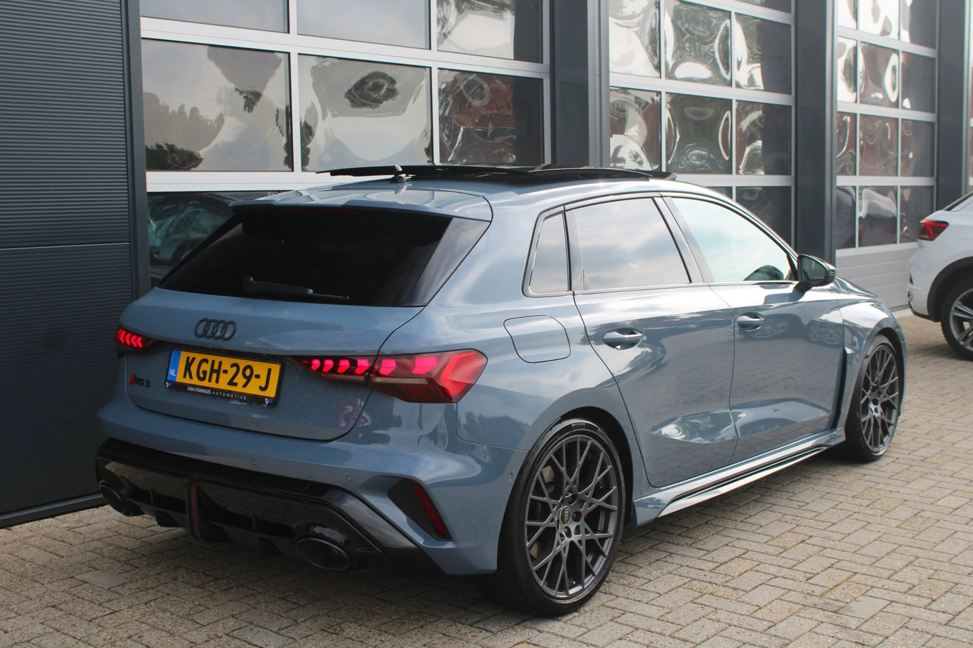 Audi RS3 Sportback 2.5 TFSI Quattro | Pano | Sonos | HUD | — photo 11